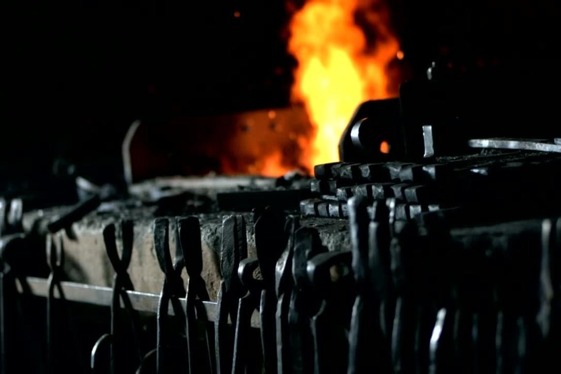 V Sij Metalu Ravne ponoči eksplodirala talina v peči