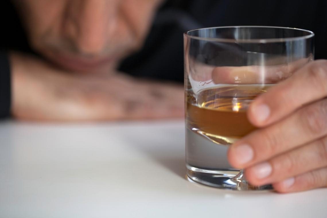 Motorist po trku napihal skoraj miligram alkohola v litru izdihanega zraka