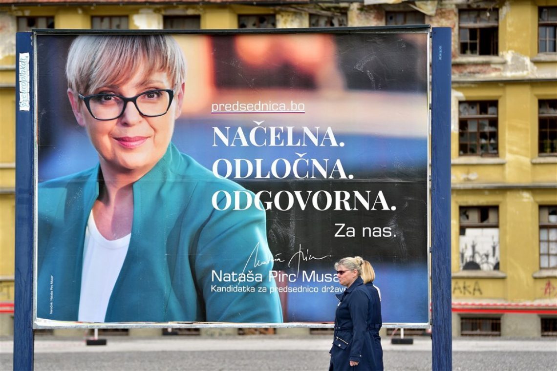 Po skoraj tretjini preštetih glasovnic ostaja v vodstvu Pirc Musarjeva