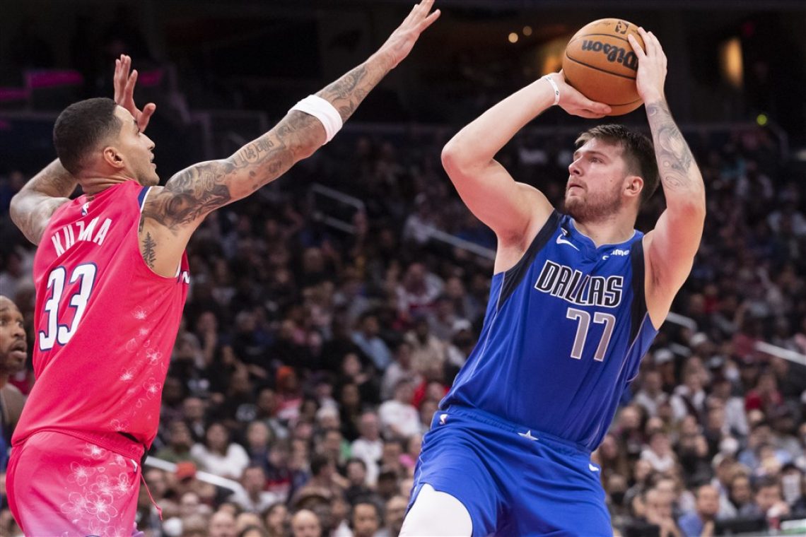 James in Durant z največ glasovi, Dončić tretji na zahodu