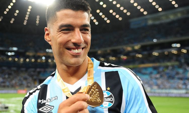 Suarez s tremi goli začel poglavje pri Gremiu