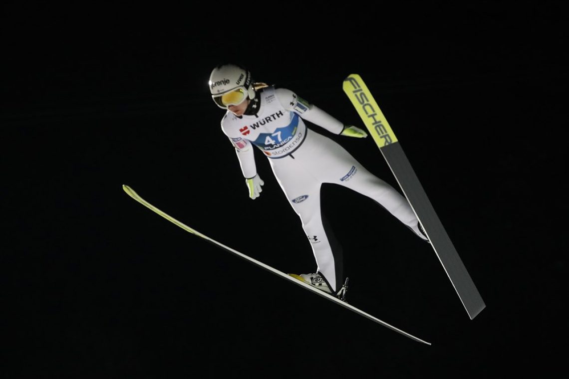Katharina Althaus najboljša v kvalifikacijah, Ema Klinec peta 