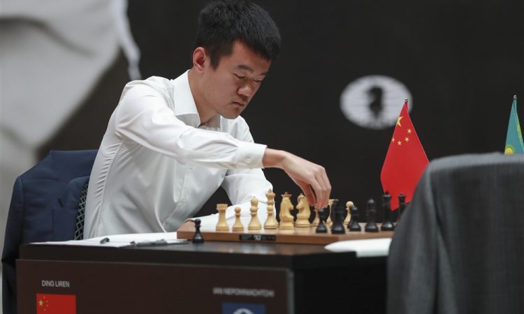 Ding Liren na šahovskem SP ujel Nepomnjaščija