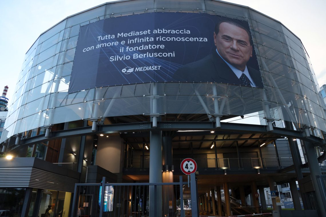 Ob državnem pogrebu Berlusconija v Italiji danes dan žalovanja
