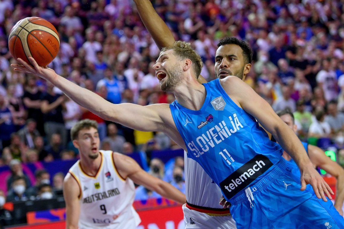 Jaka Blažič se vrača k Cedeviti Olimpiji