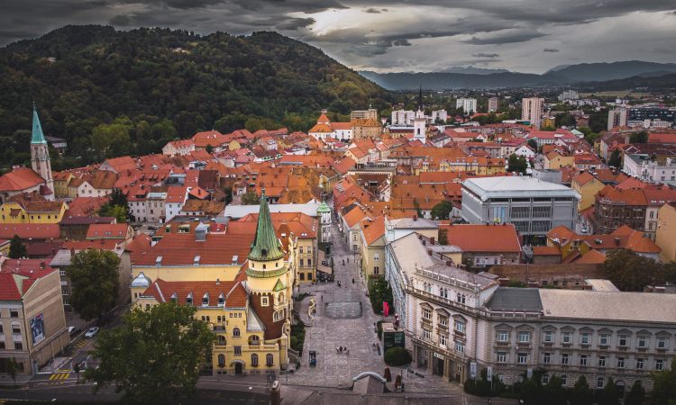 V celjskih modrih conah od danes dražje parkiranje