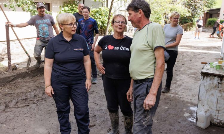 Predsednica republike: Črna bila odrezana od sveta, a ni odrezana od naših src 
