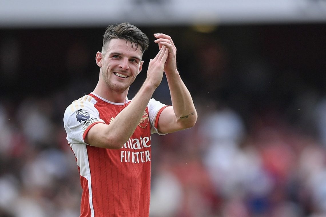 Arsenal ob prvi točki, United po preobratu do zmage
