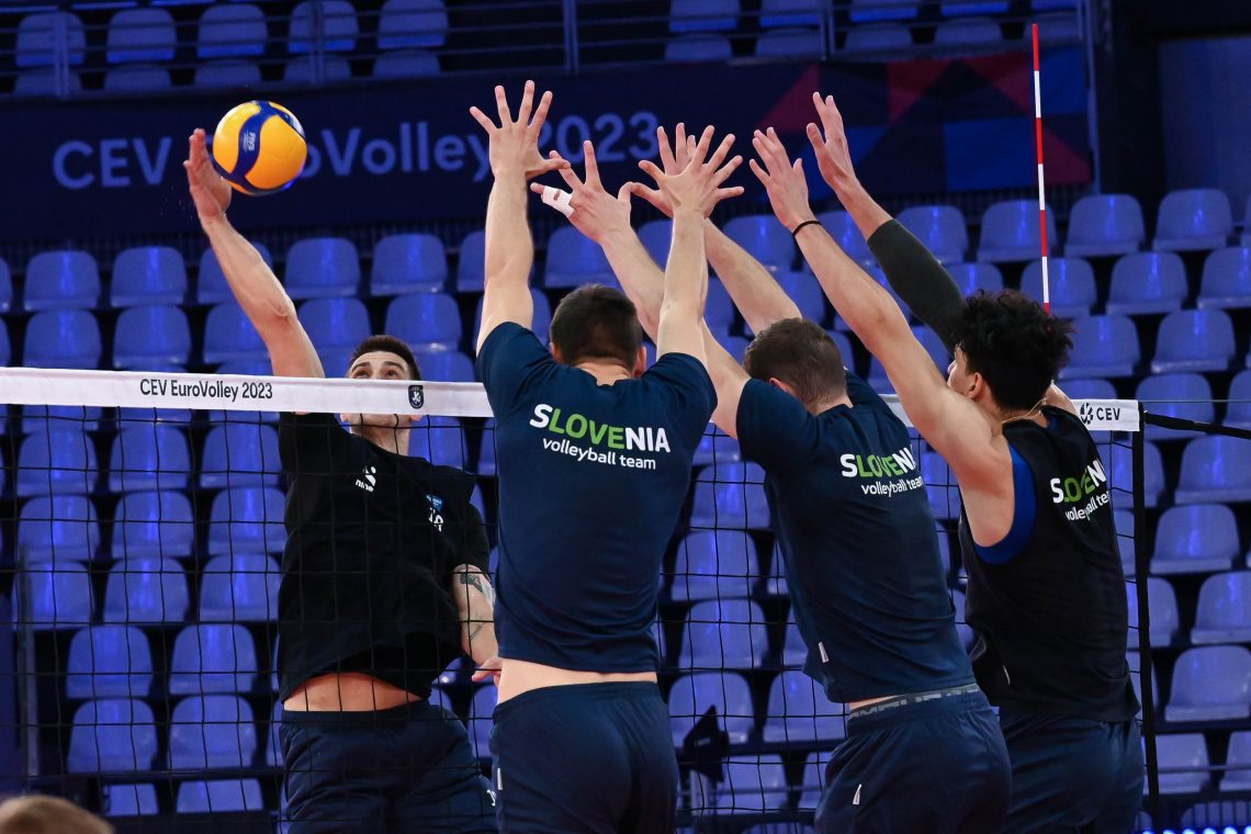 Slovenski odbojkarji za finale EP proti starim znancem Poljakom