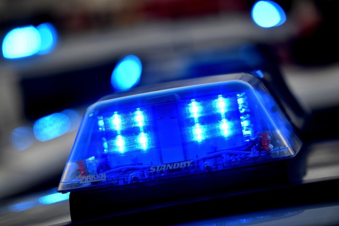 Huda prometna nesreča na območju Škofje Loke z udeležbo voznika avtobusa in otroka