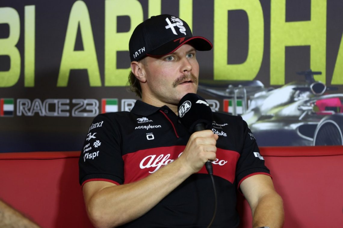 Bottas s fotografijami gole zadnjice zbral 150.000 dolarjev 