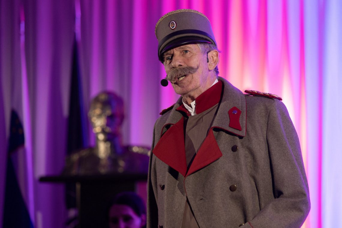 Recital domoljubnih in ljubezenskih pesmi Rudolfa Maistra Vojanova v izvedbi dramskega igralca Bojana Maroševiča z naslovom Orel z razprtimi krili | Avtor: Bruno Toič