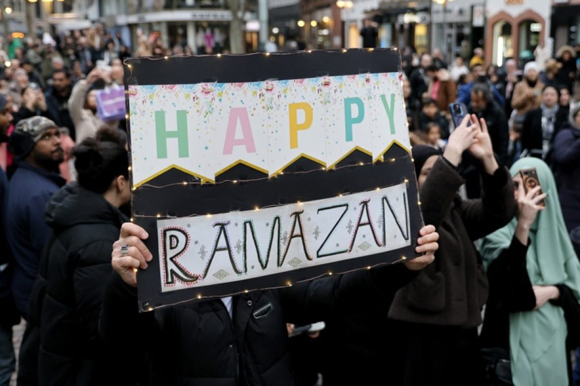 V upanju na premirje v Gazi se začenja muslimanski sveti mesec ramazan