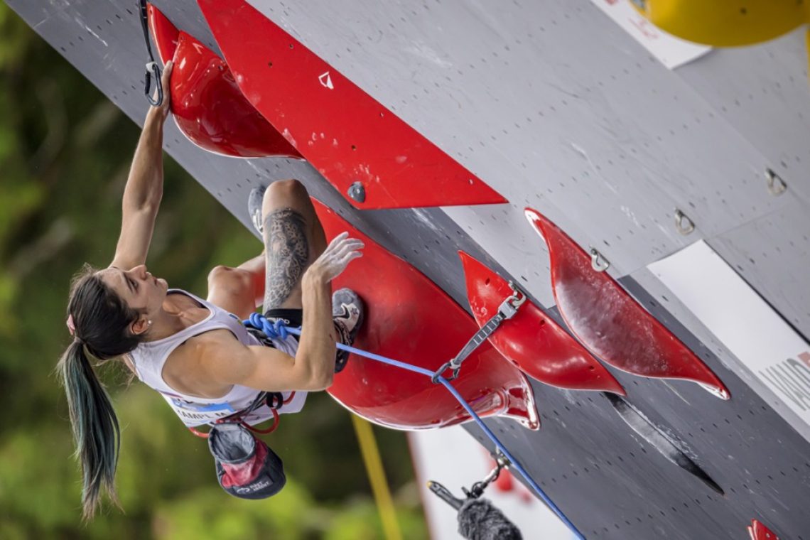 Pet Slovencev v polfinalu Chamonixa