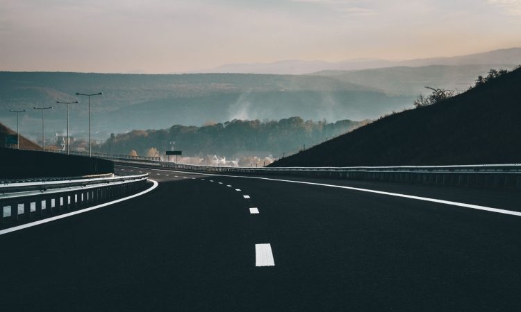 Za državne ceste tudi v 2025 predvidoma nekaj nad 400 milijonov evrov