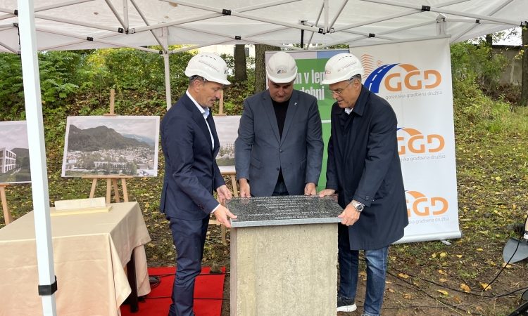 Na Jesenicah položili temeljni kamen za novo stanovanjsko sosesko