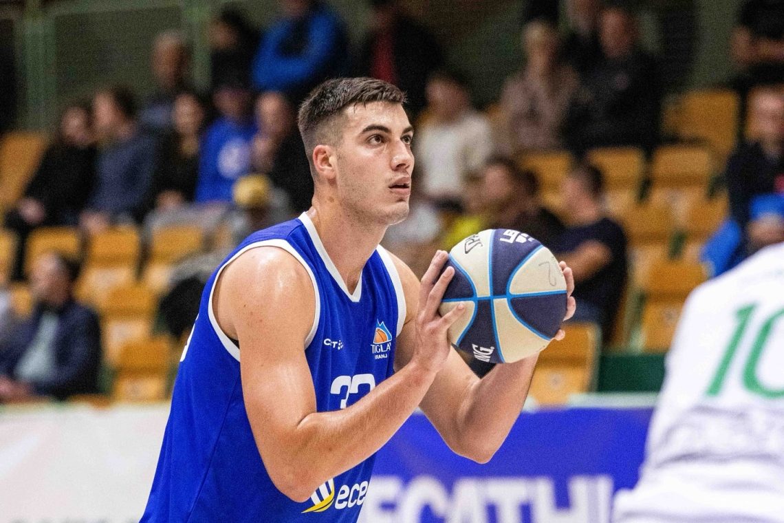 Košarkarji ECE Triglava so premagali Thermano Zlatorog s 83:75