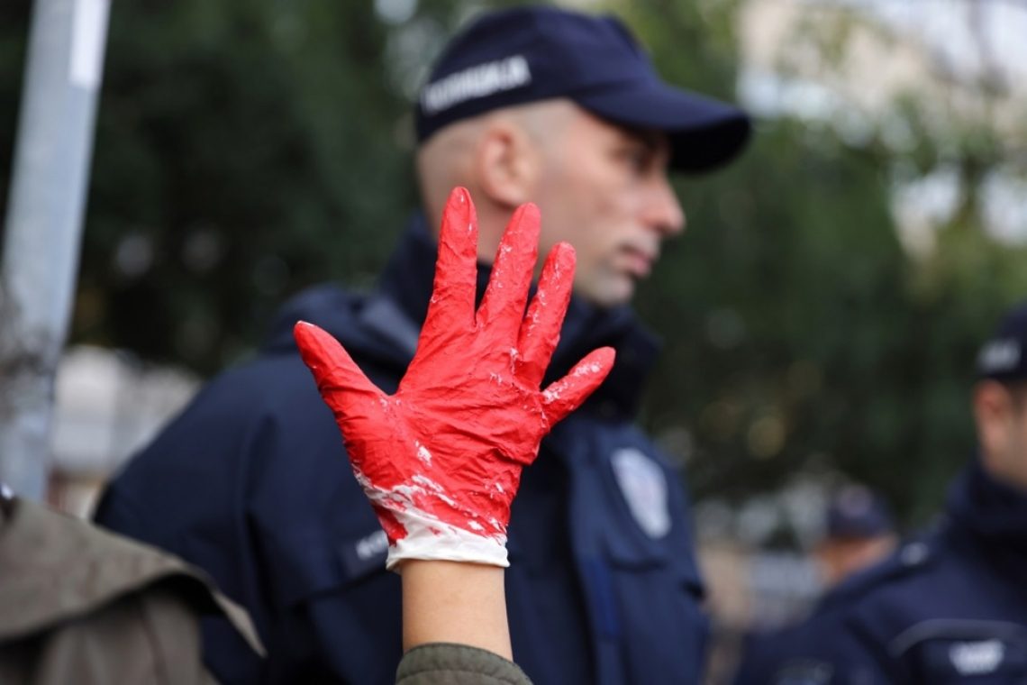 Vučić po protestih v Novem Sadu napovedal kaznovanje sodelujočih