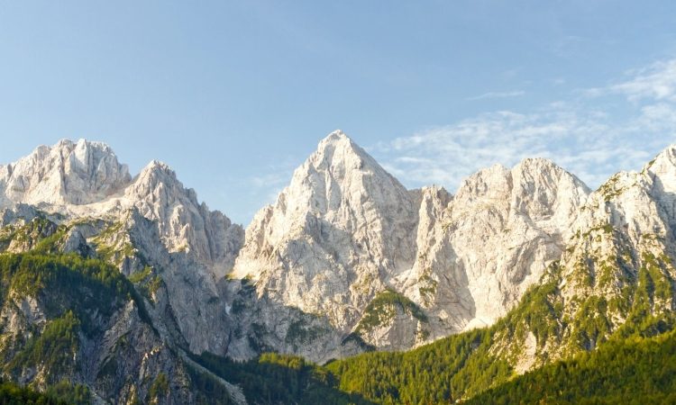 Dostop v dolino Vrata odslej omejen z zapornico