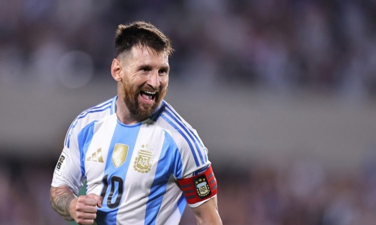 Paragvaj pred kvalifikacijsko tekmo z Argentino dviguje napetost z omejitvami za navijače