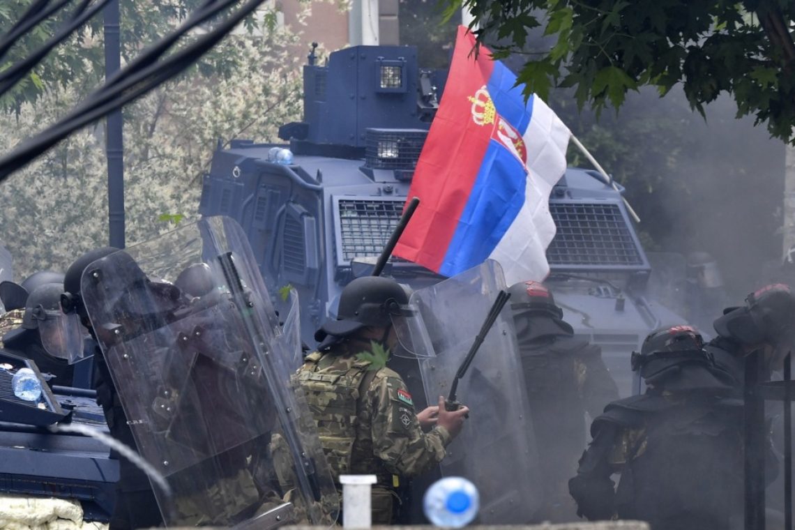 Srbska vojaška krepitev povzroča zaskrbljenost na Zahodnem Balkanu
