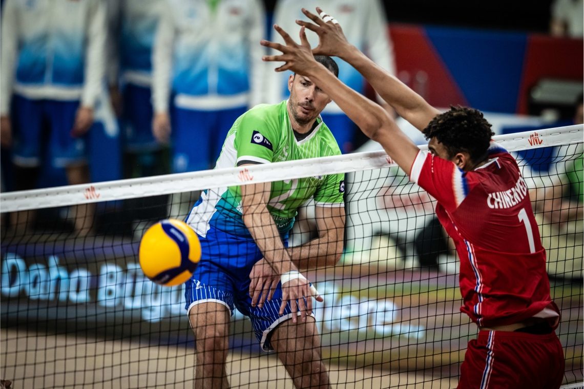 Slovenski odbojkarji v tujini z nekaj poškodbami, Mujanović 26 točk za Pariz