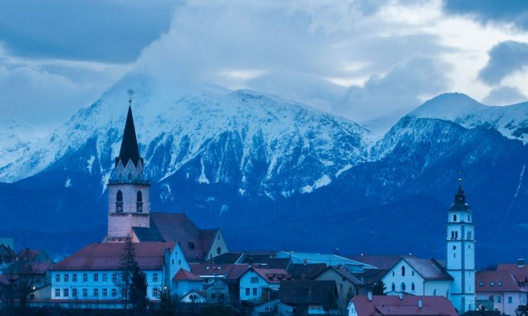 V Kranju na občinski praznik tradicionalni prižig prazničnih luči