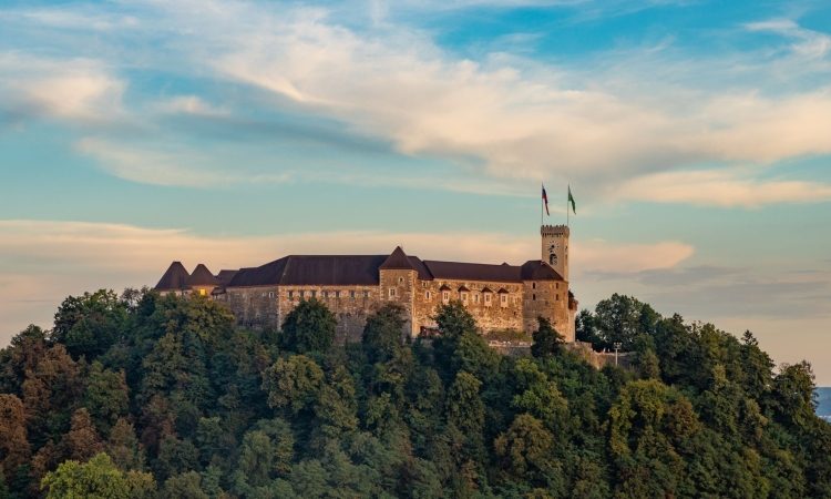Začenja se urejanje pobočja pod Ljubljanskim gradom