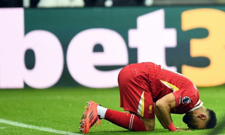 Nagradi za najboljšega igralca in trenerja meseca novembra v Premier League romali v Liverpool