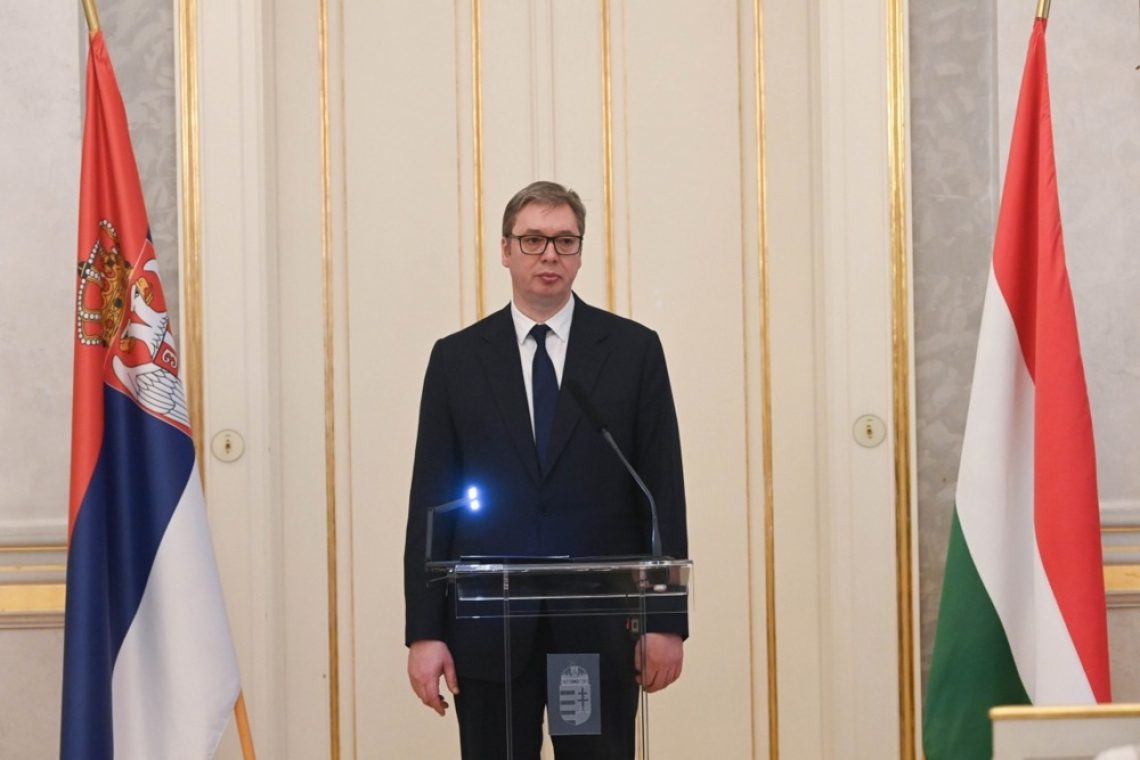 Vučić napoveduje množično zborovanje kot odgovor na študentske proteste