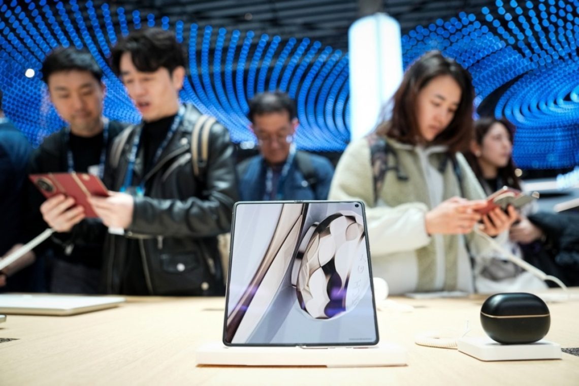 Zaradi podkupovanja preiskujejo lobiste Huaweija