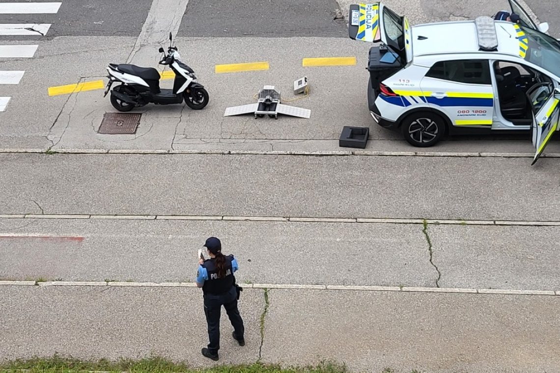 Policisti na Dolenjskem in v Beli krajini zasegli šest predelanih mopedov