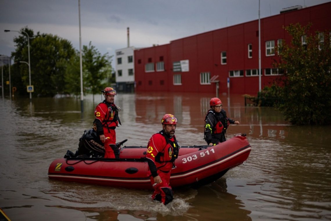 Romunijo prizadele poplave, ogrožen tudi rudnik soli v Praidu