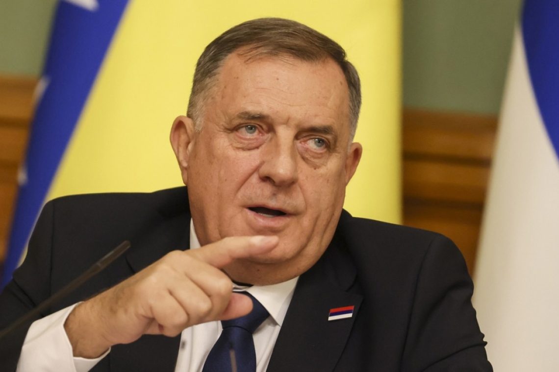 Slovenija prepovedala vstop Miloradu Dodiku zaradi suma ogrožanja reda in varnost