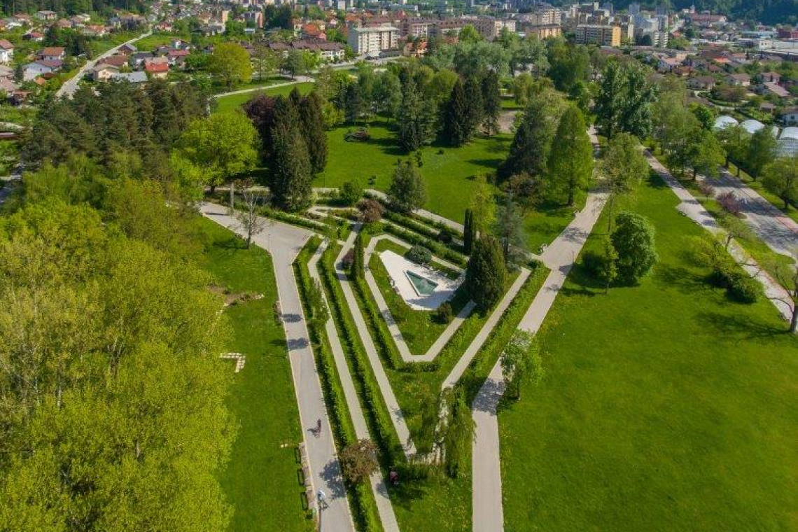 Velenje prvo v Sloveniji z načrtom za celovito upravljanje mestne drevnine