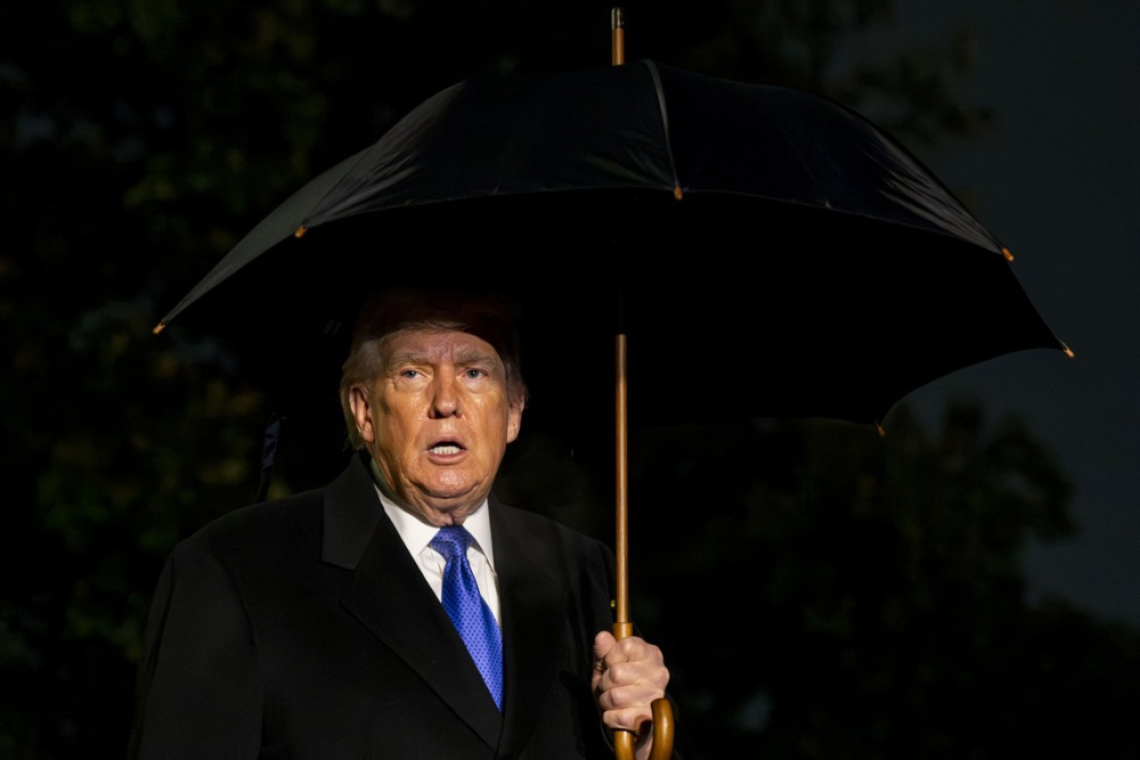 Trump se je po šali razglasil za predsednika Venezuele