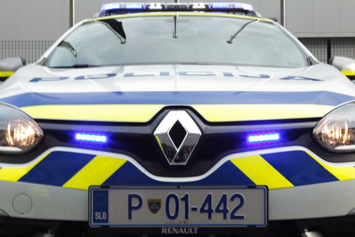 Po zagotovilih policije lažni policist ni ogrožal varnosti na letališču